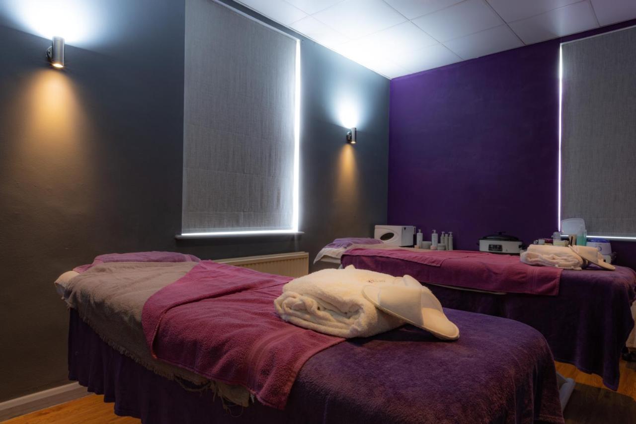 Отель Avisford Park 4*
